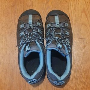 Keen hiking boots, size 10.5, brown and light blue
